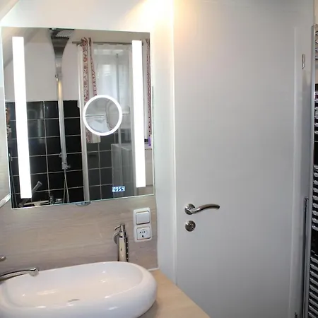 Schoene In Mit Sauna U Whirlpool *