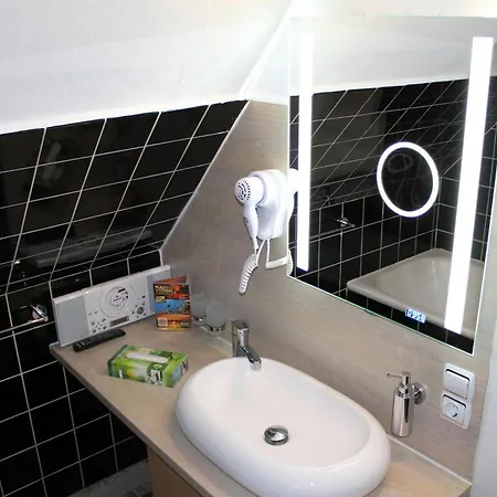 Schoene In Mit Sauna U Whirlpool Daun