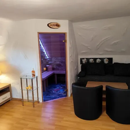 Schoene In Mit Sauna U Whirlpool Apartment