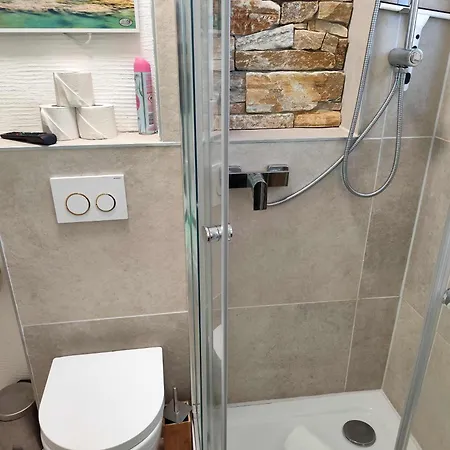 Schoene In Mit Sauna U Whirlpool Apartment *